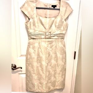 TAHARI vintage ( vintage “look”) ivory w/gold